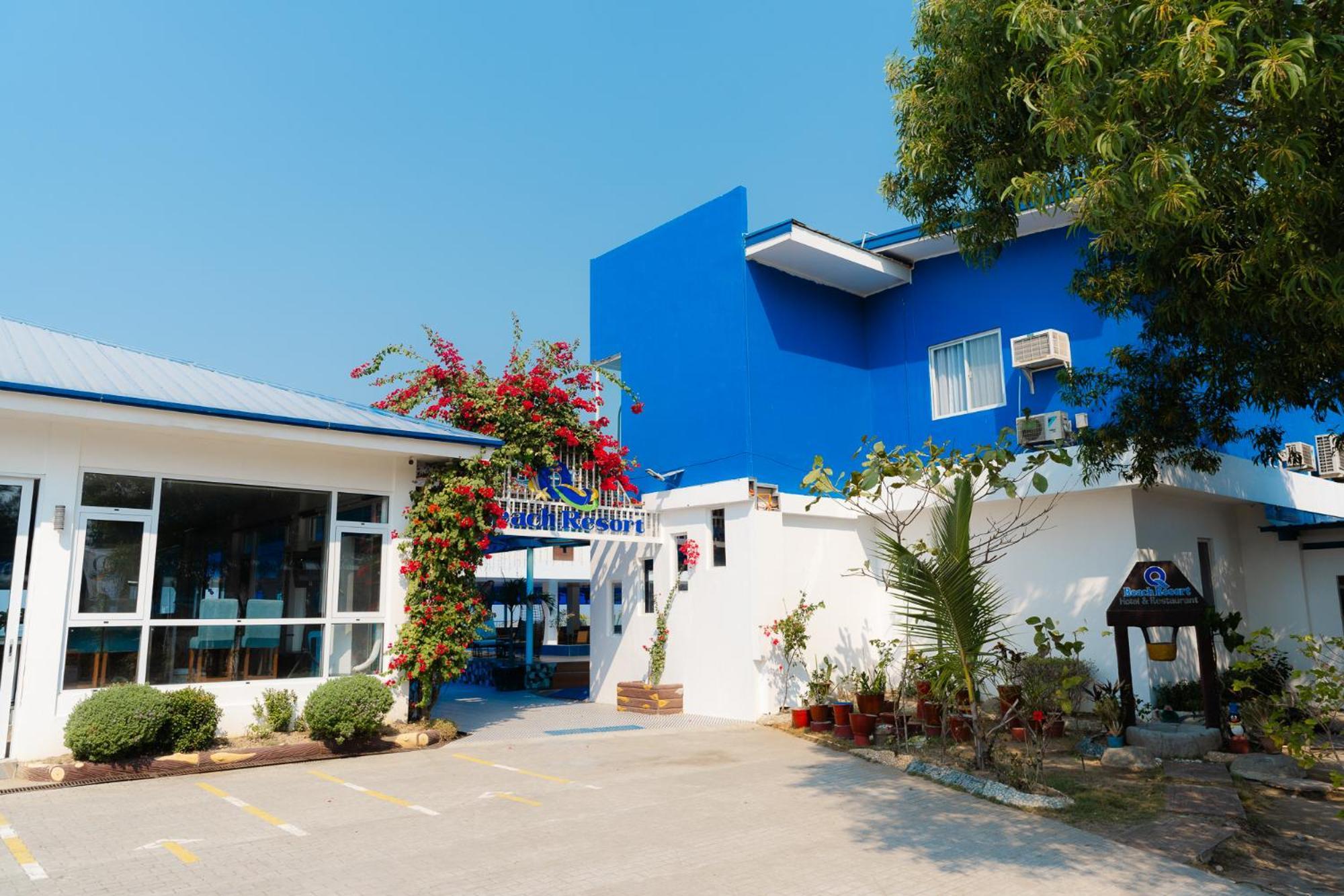 Q Beach Resort Cabangan Exterior photo