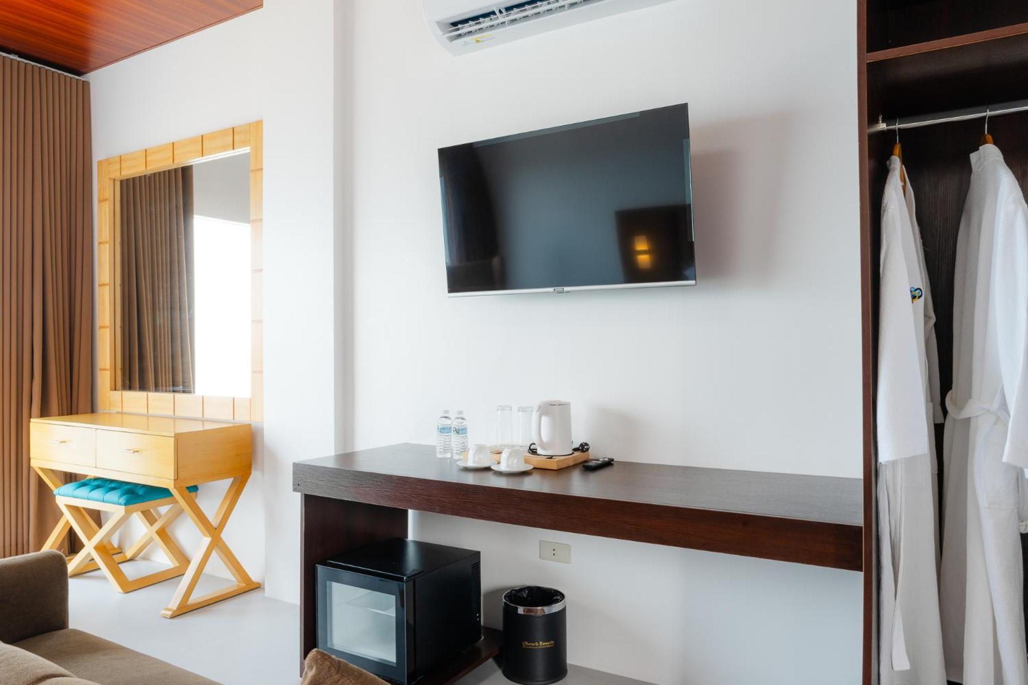 Q Beach Resort Cabangan Room photo